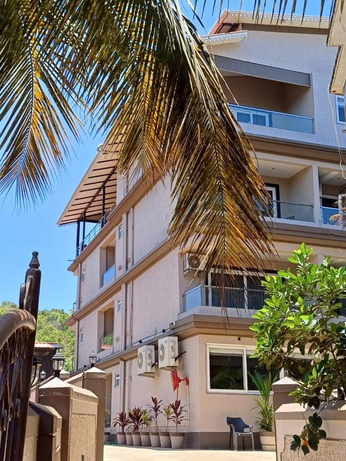 Ariena By Spree Hotels Goa Morjim Kültér fotó