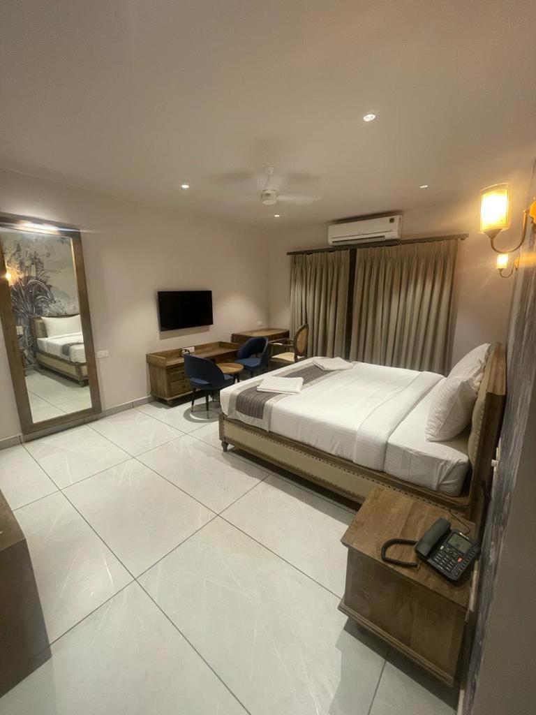 Ariena By Spree Hotels Goa Morjim Kültér fotó
