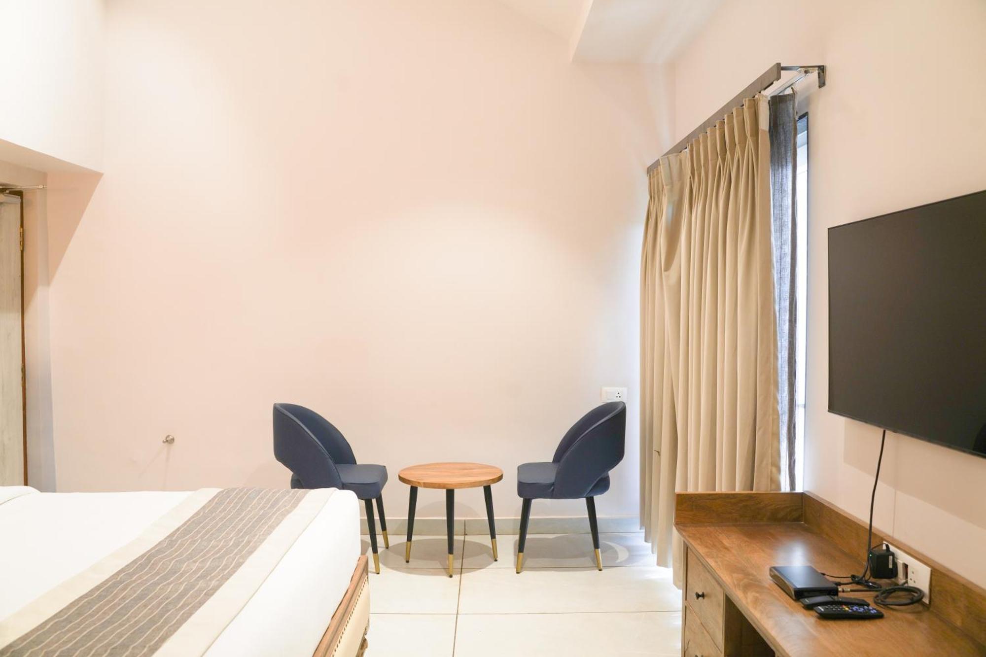 Ariena By Spree Hotels Goa Morjim Kültér fotó