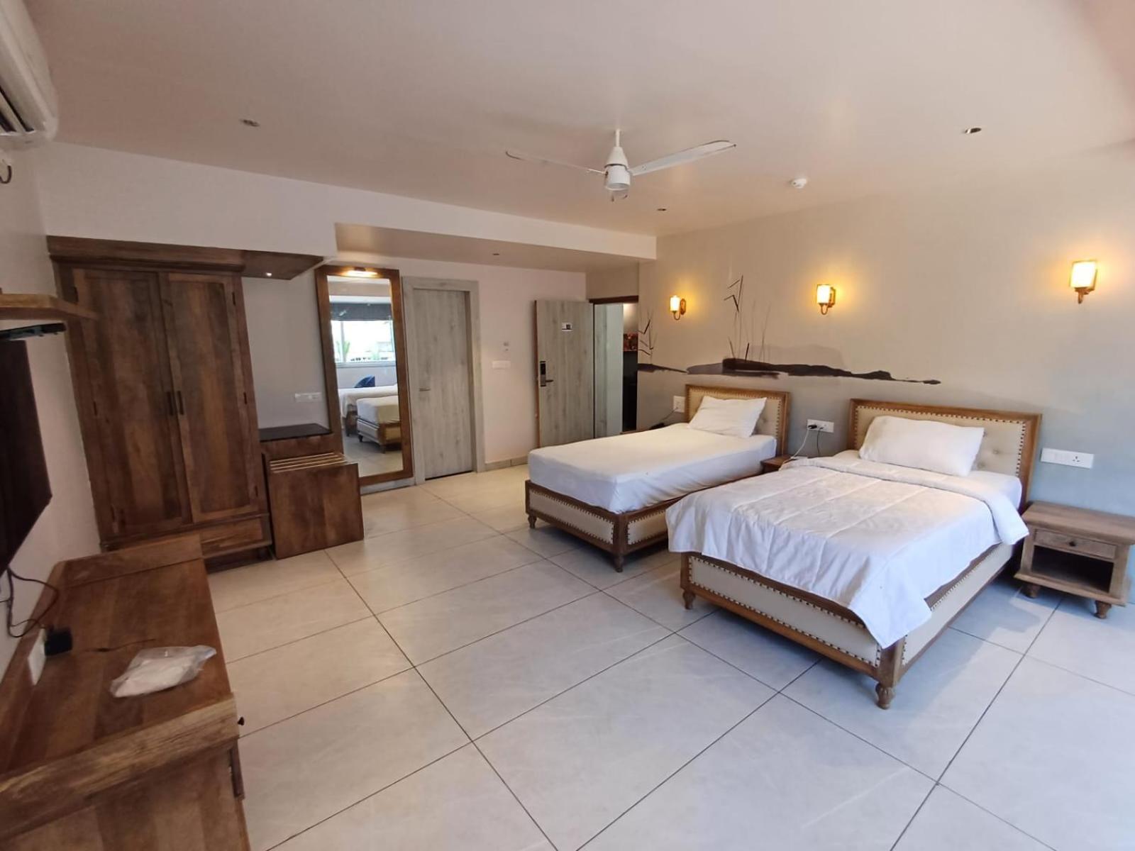 Ariena By Spree Hotels Goa Morjim Kültér fotó